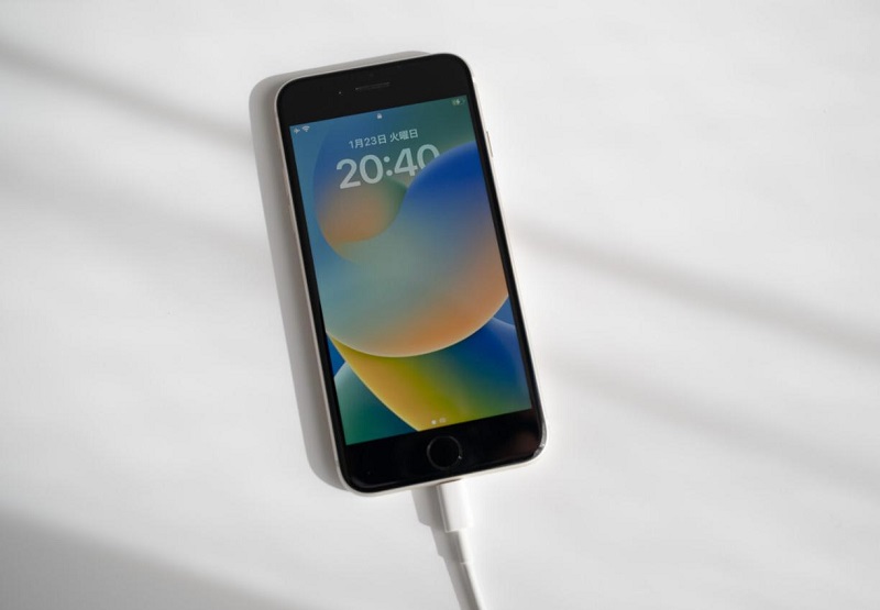 充電器やアダプタ、ケーブルを別の物で試す