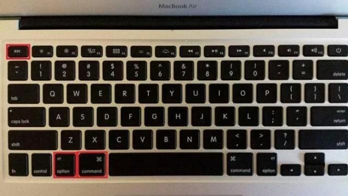 Command 키와 Space 키를 동시에 누르기